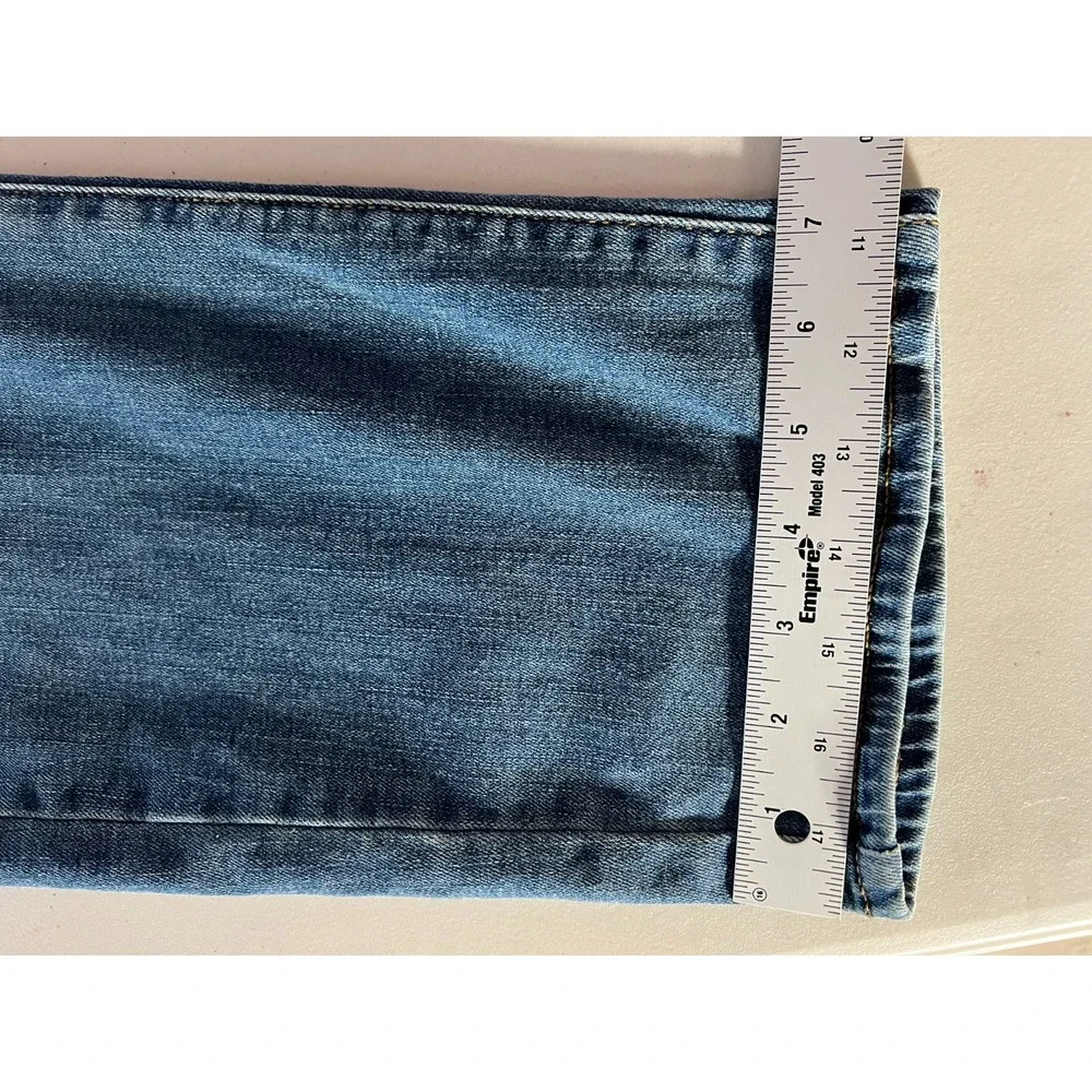 Lucky Brand Mens Denim Jeans Size 42x32 Medium Wash Stretch Straight Leg 7M12408